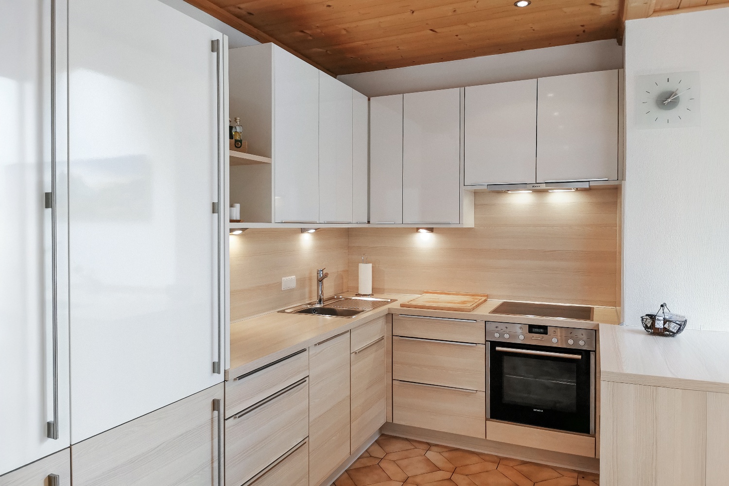 Moderne, voll ausgestattete Küche – für alles, was Sie zum Kochen brauchen.