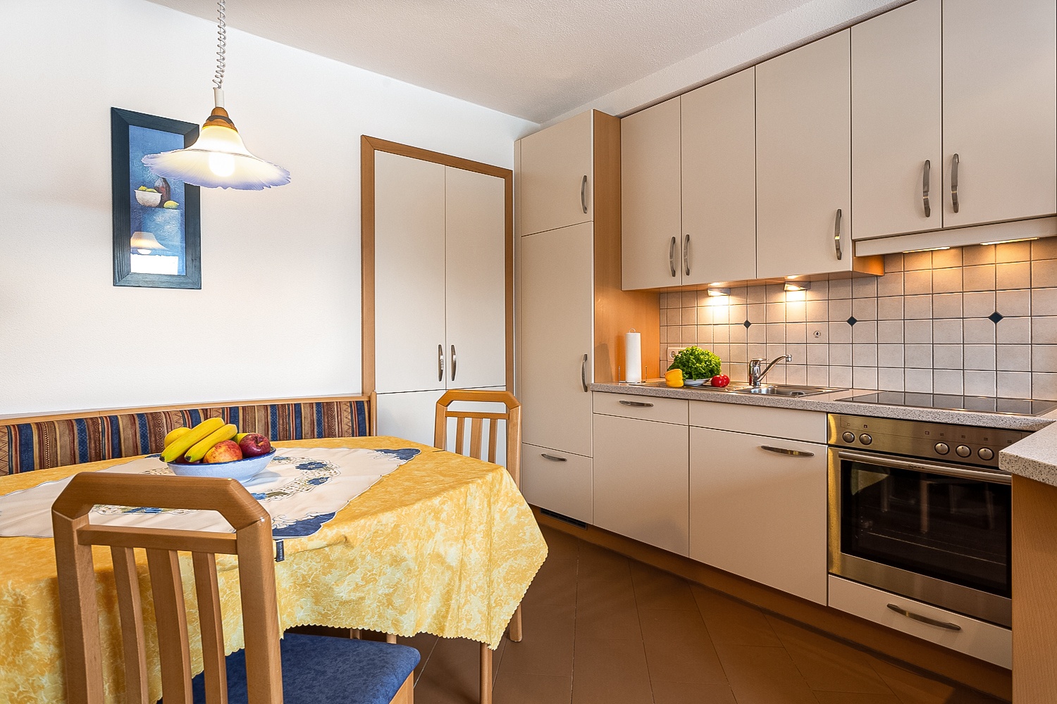 Voll ausgestattete Küche – alles, was Sie zum Kochen und Genießen brauchen.