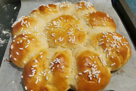 Unser Dreikönigskuchen - mit sehr viel Liebe gebacken.